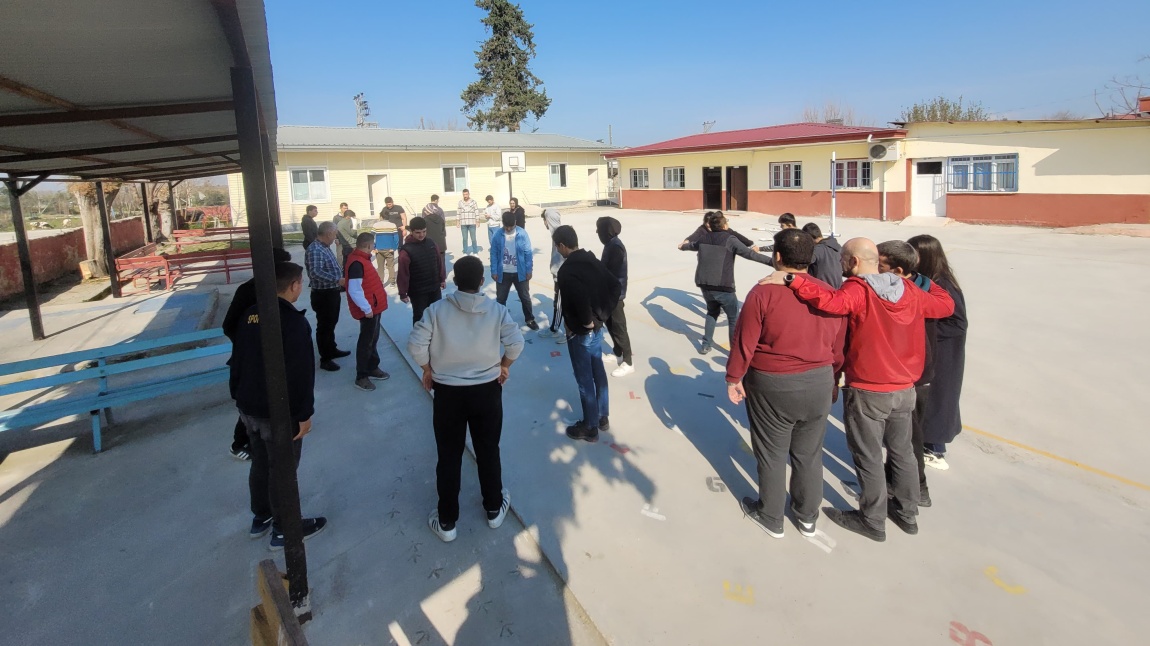 Okulumuz Öğrencilerine Deprem Konulu Eğitim Verildi -Tatbikat Yapıldı